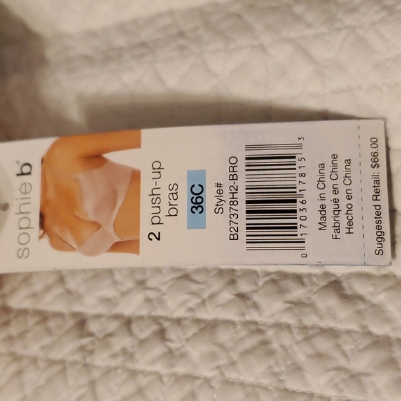 Sophie b. 2 push - up bras - Picture 6 of 7